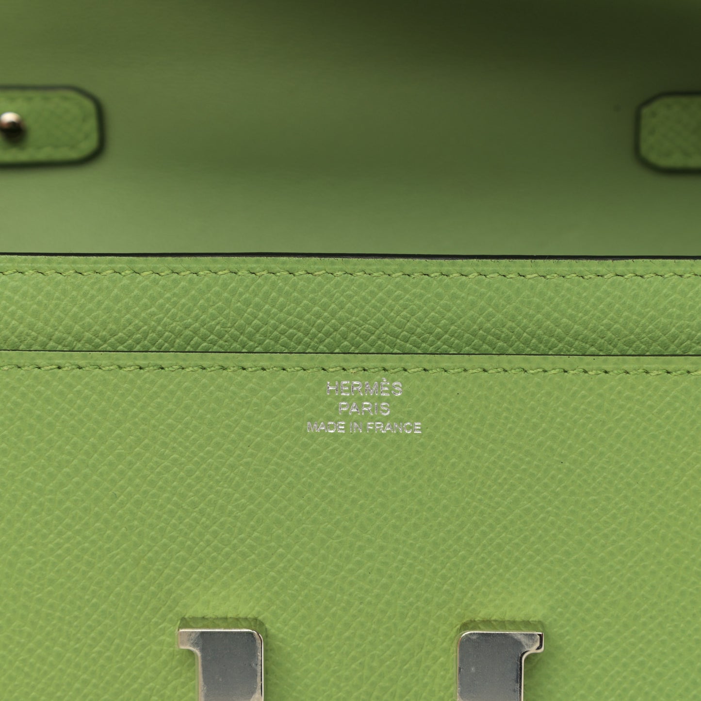 Epsom Constance Long To Go Wallet Vert Criquet