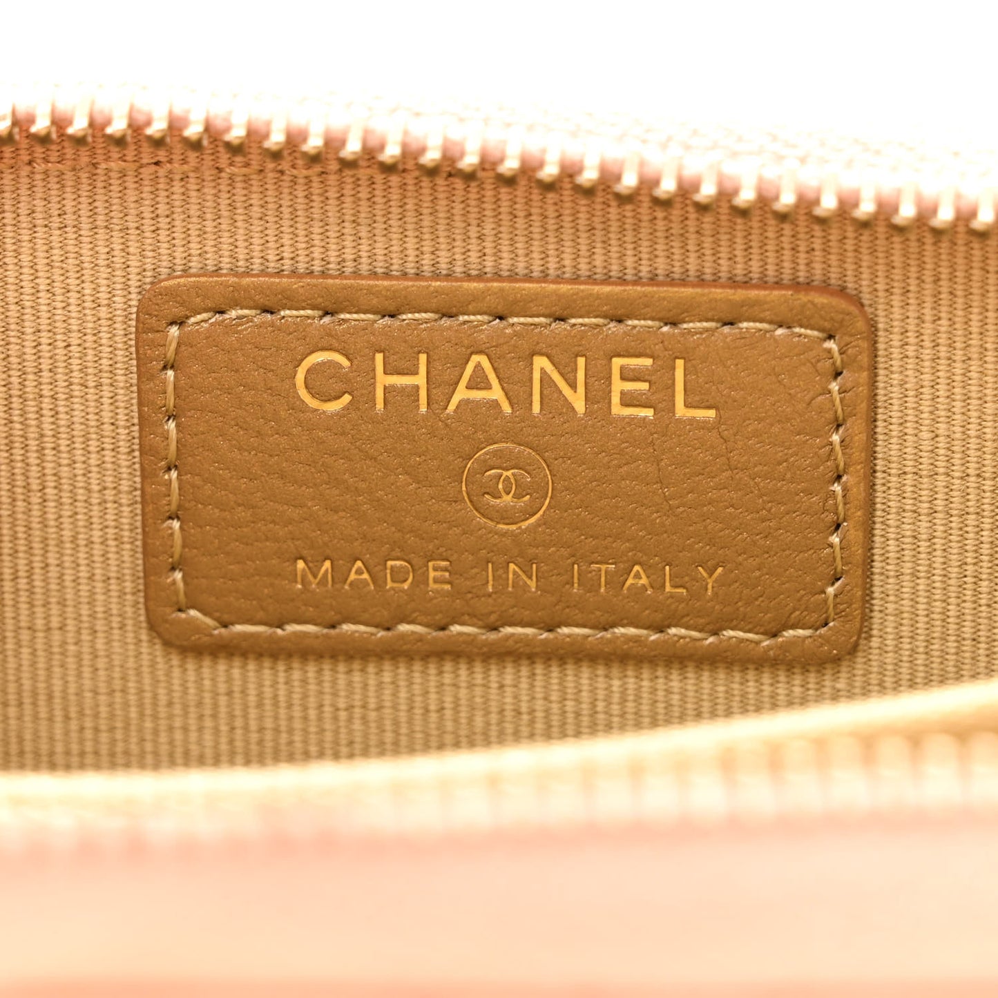 Lambskin Quilted CC Pearl Crush Zip Card Holder On Chain Pink