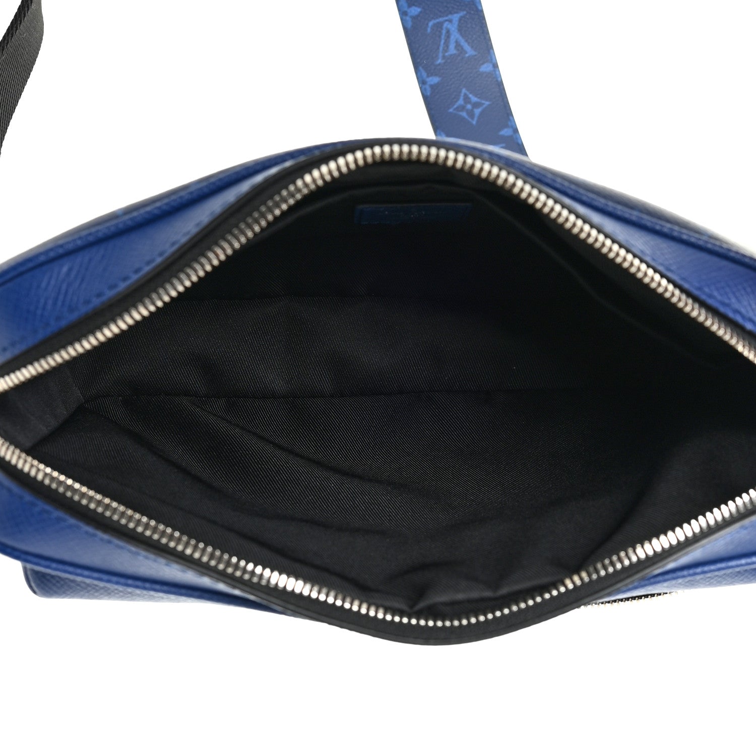 Louis Vuitton Taiga Monogram Outdoor Messenger Cobalt 5 of 13