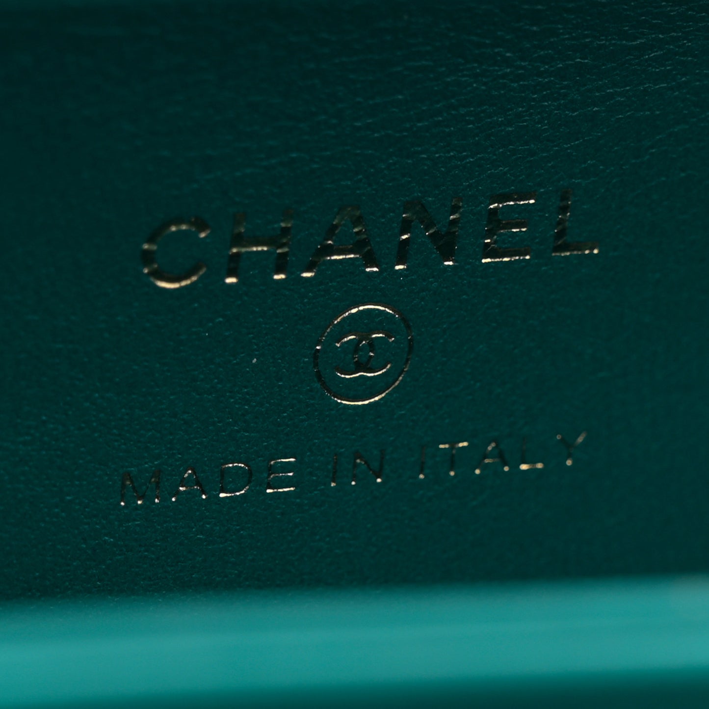 Lambskin Quilted Pearl CC Vanity Case Turquoise