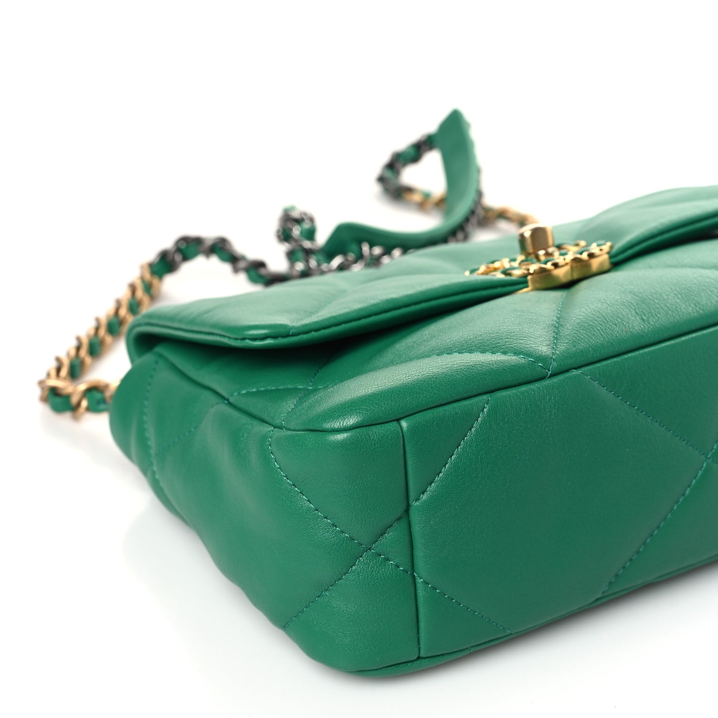 Lambskin Quilted Medium Chanel 19 Flap Green