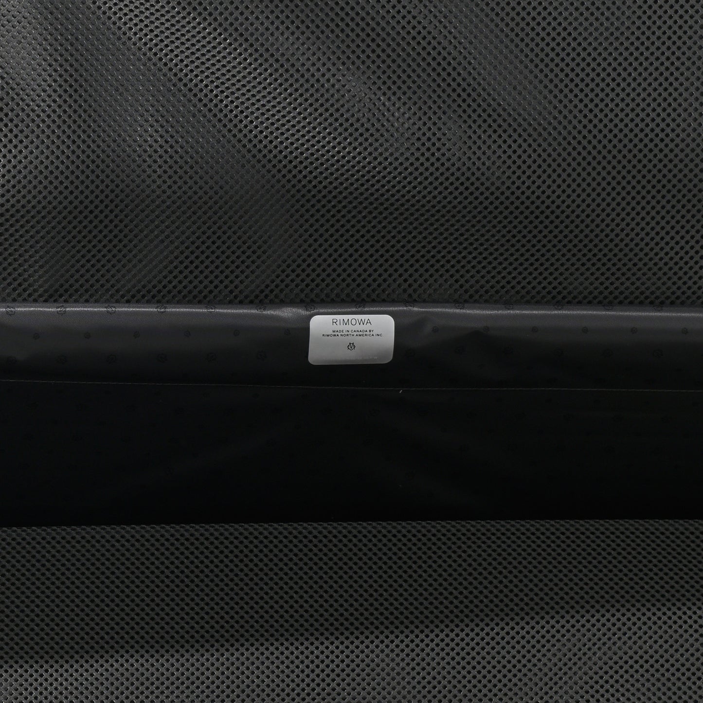 Gloss Polycarbonate Essential Trunk Plus Petal Pink