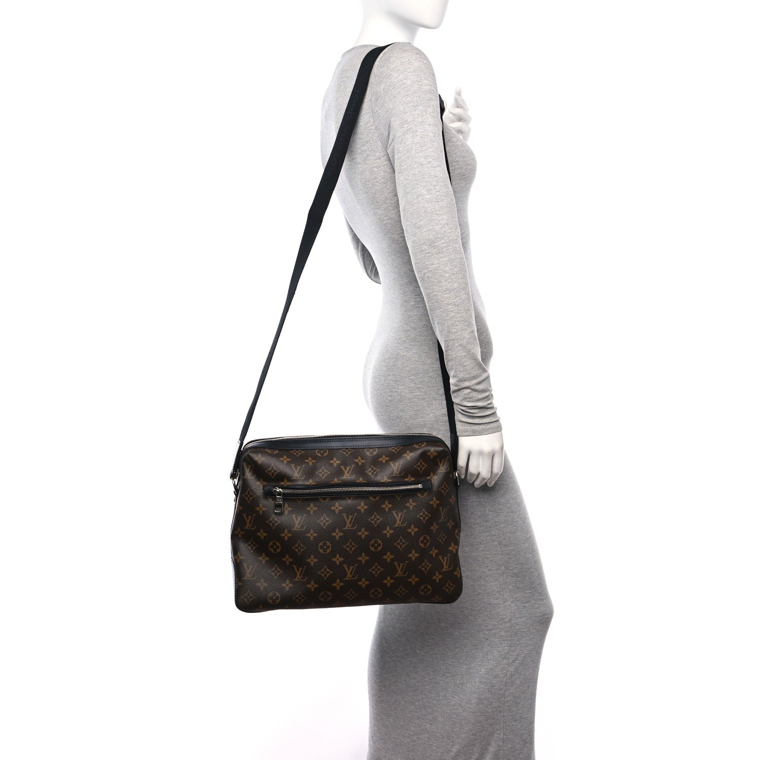 Louis Vuitton Monogram Macassar Torres Messenger 2 of 12