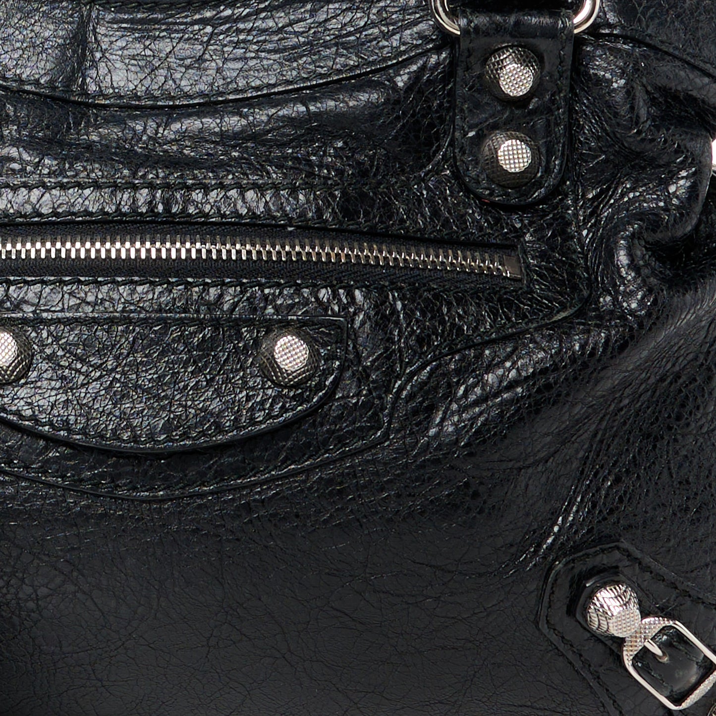 Agneau Giant 12 Silver Hardware Town Black