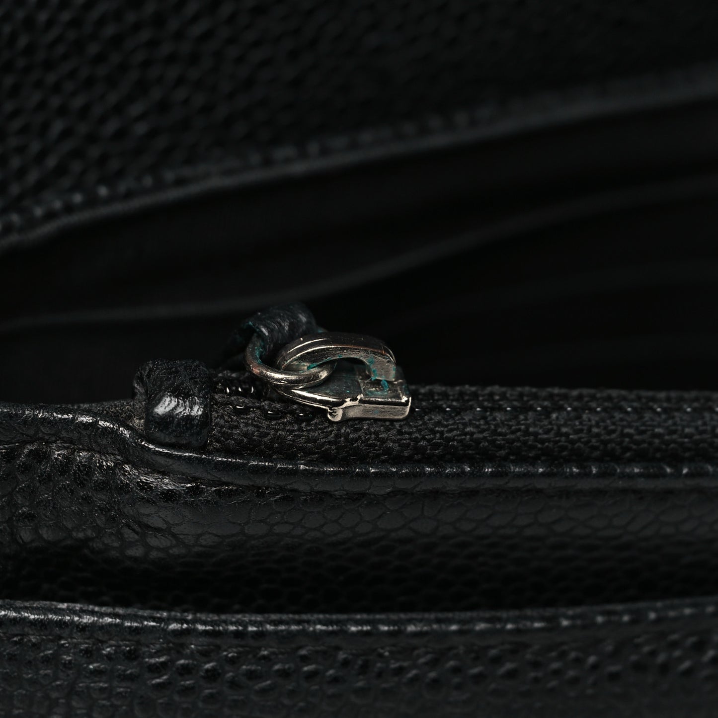 Caviar Half Moon Wallet On Chain WOC Black