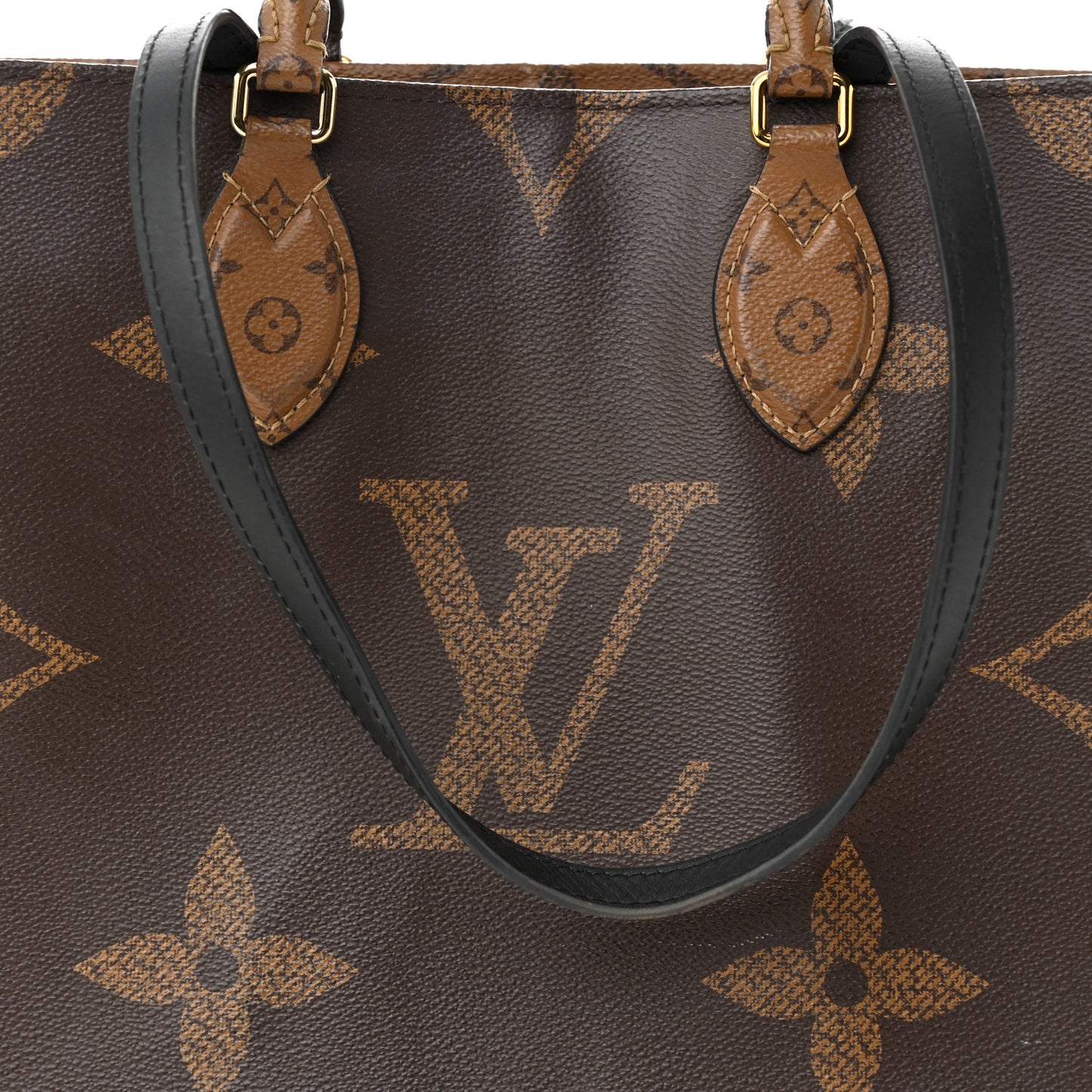 Reverse Monogram Giant Onthego MM