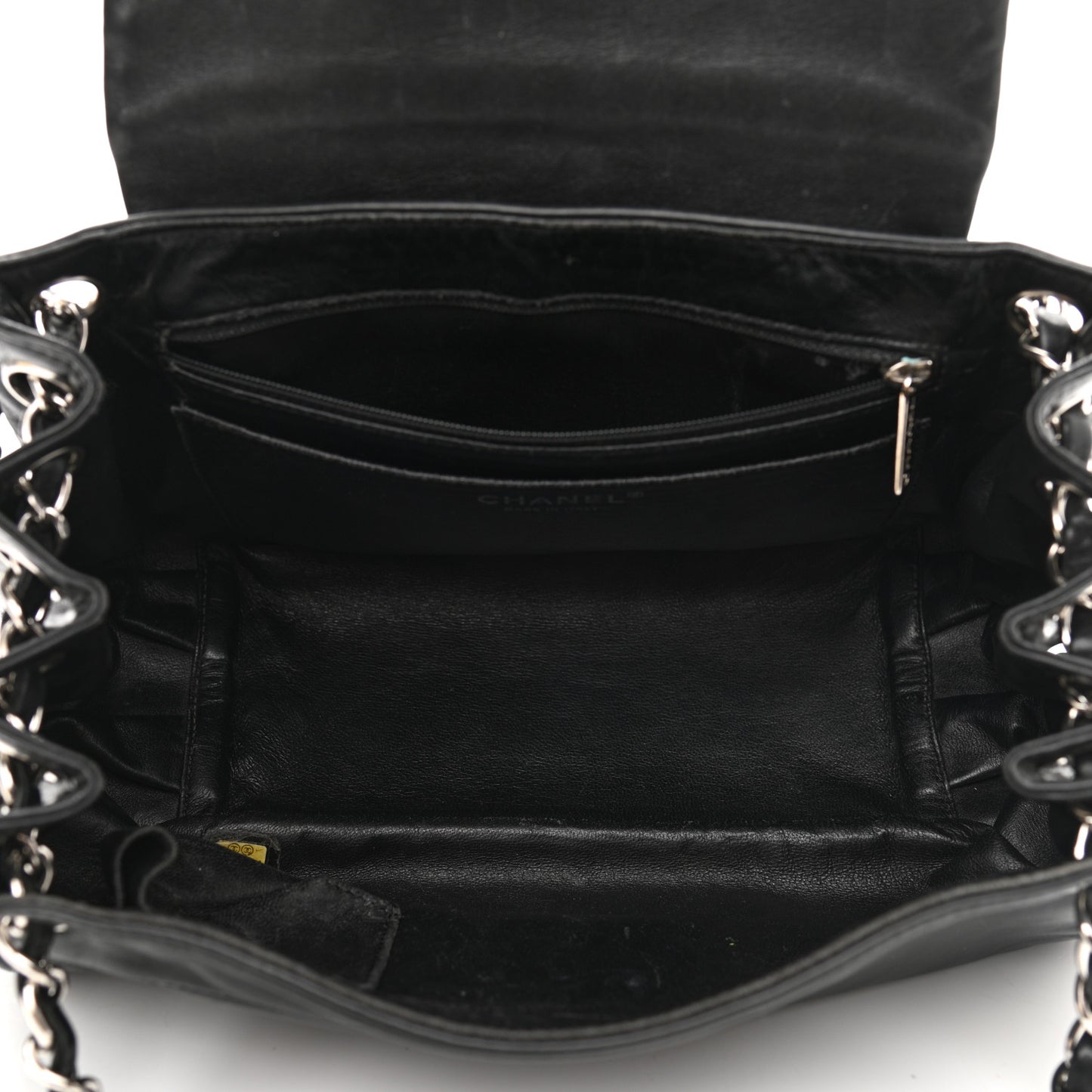 Calfskin Diagonal Ligne Flap Black
