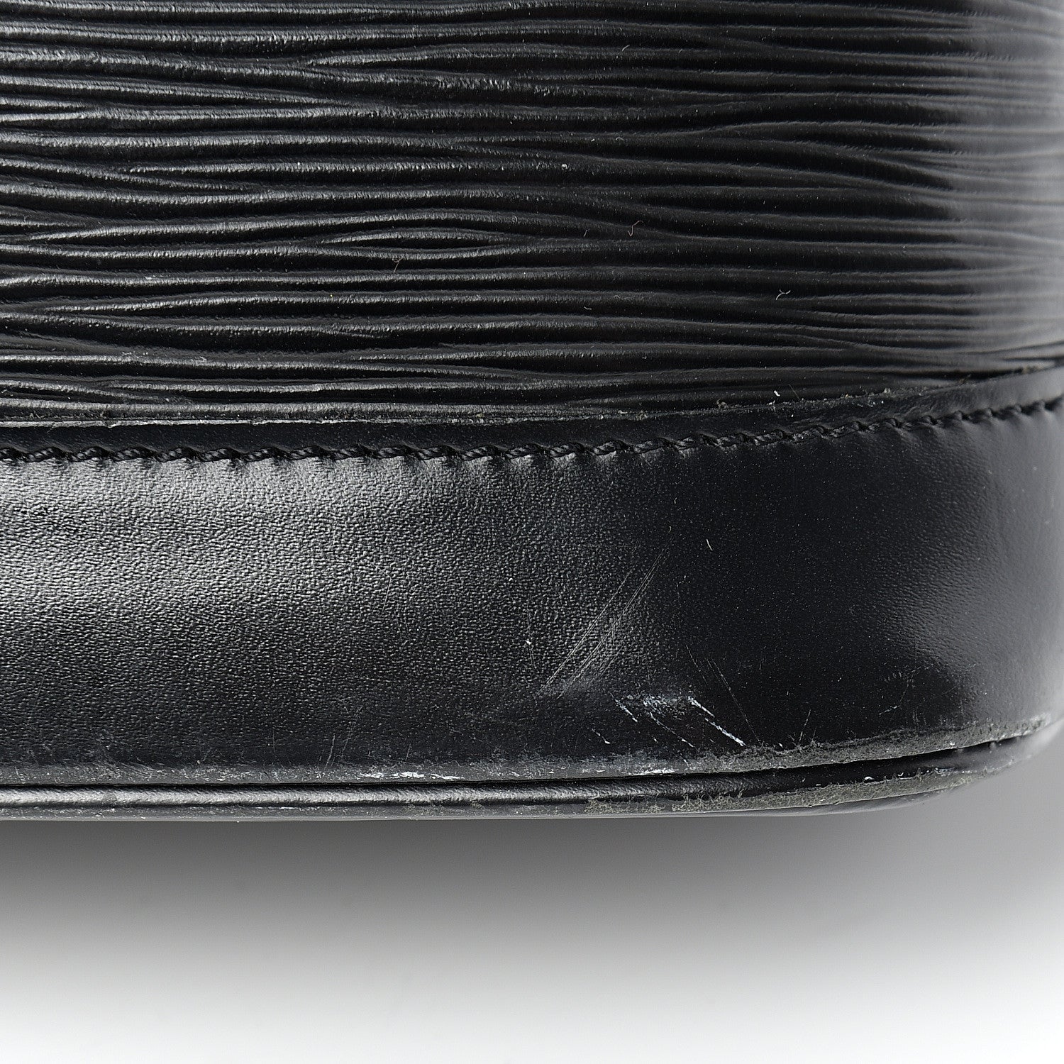 Louis Vuitton Epi Alma PM Black 16 of 27