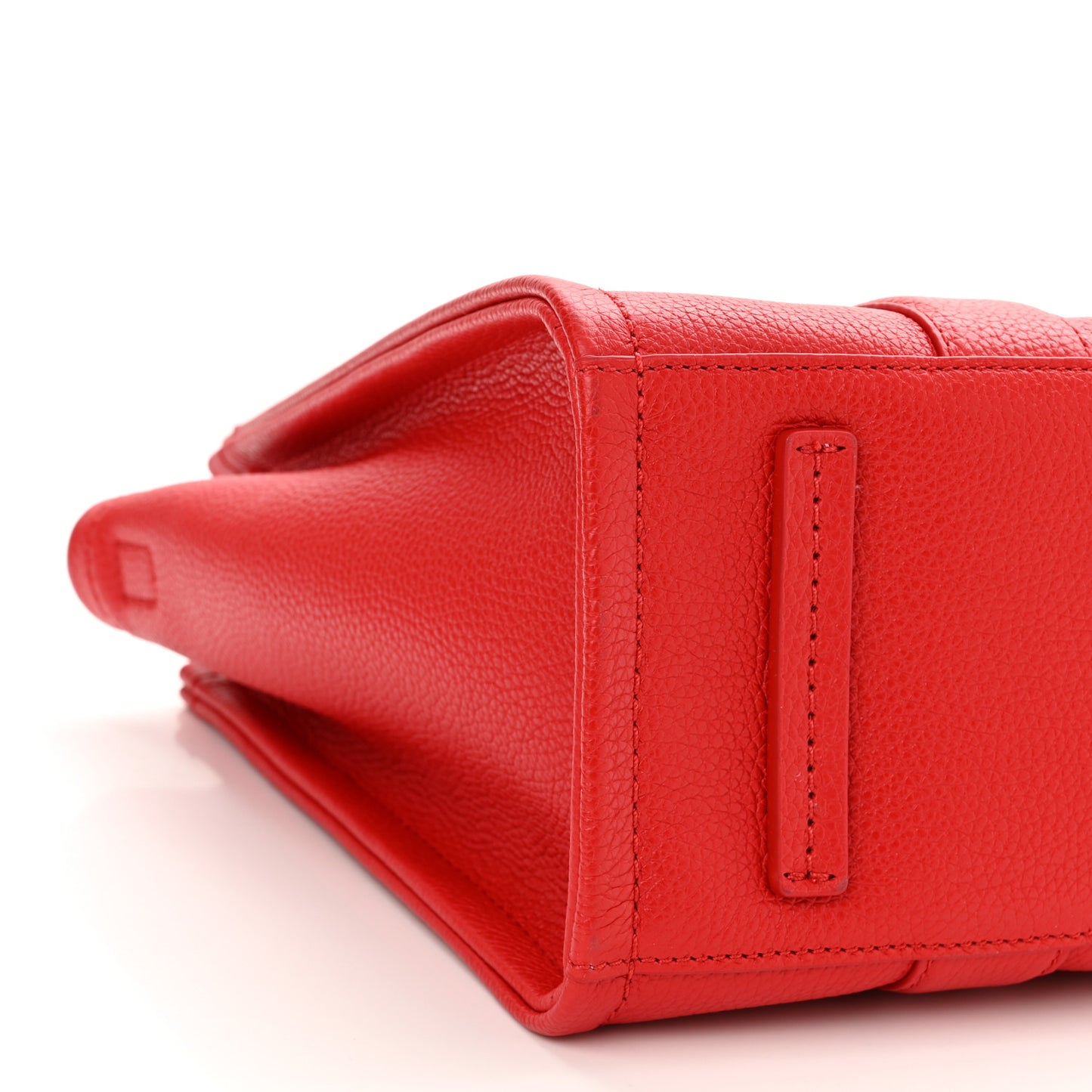 Grained Calfskin Medium The Tote Bag True Red