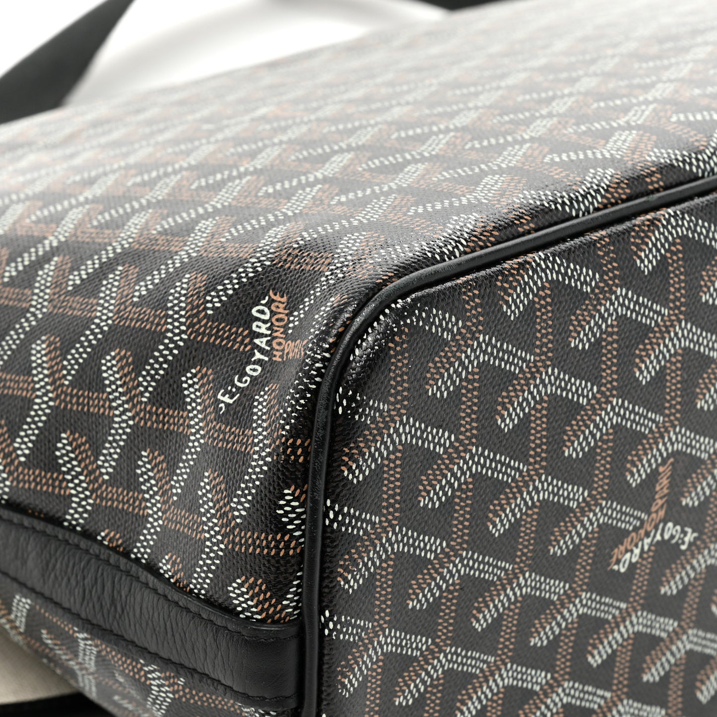 Goyardine Capetien Messenger Bag Black
