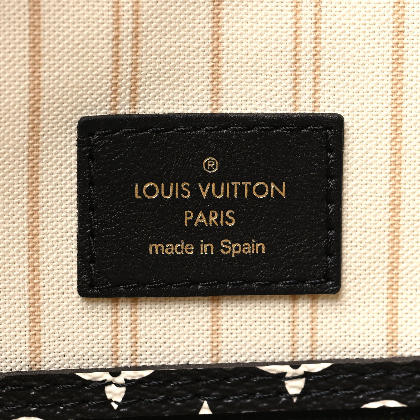 LOUIS VUITTON Monogram Giant Jungle Neverfull MM Ivory