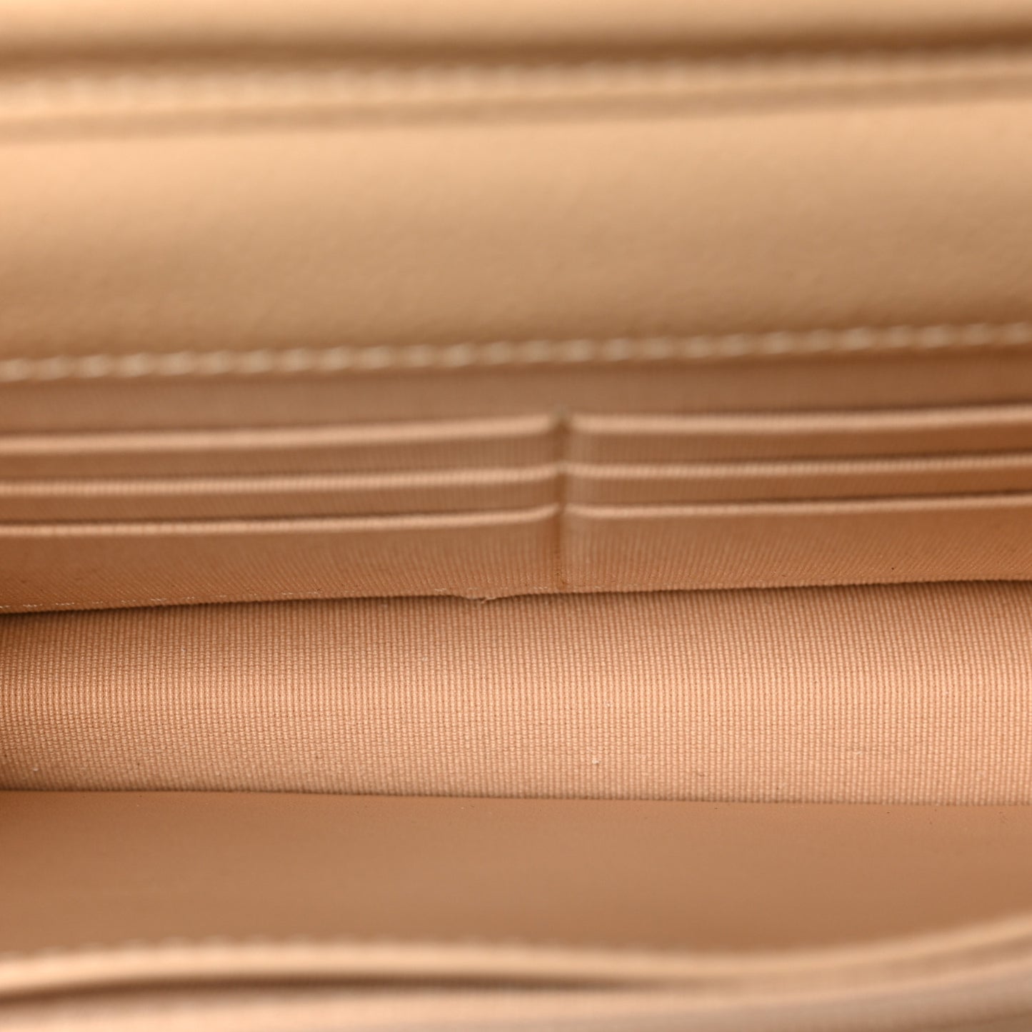 Caviar Quilted Wallet On Chain WOC Beige