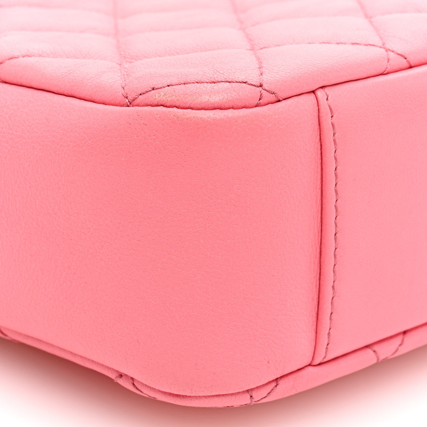 Lambskin Quilted CC Pearl Crush Camera Case Pink