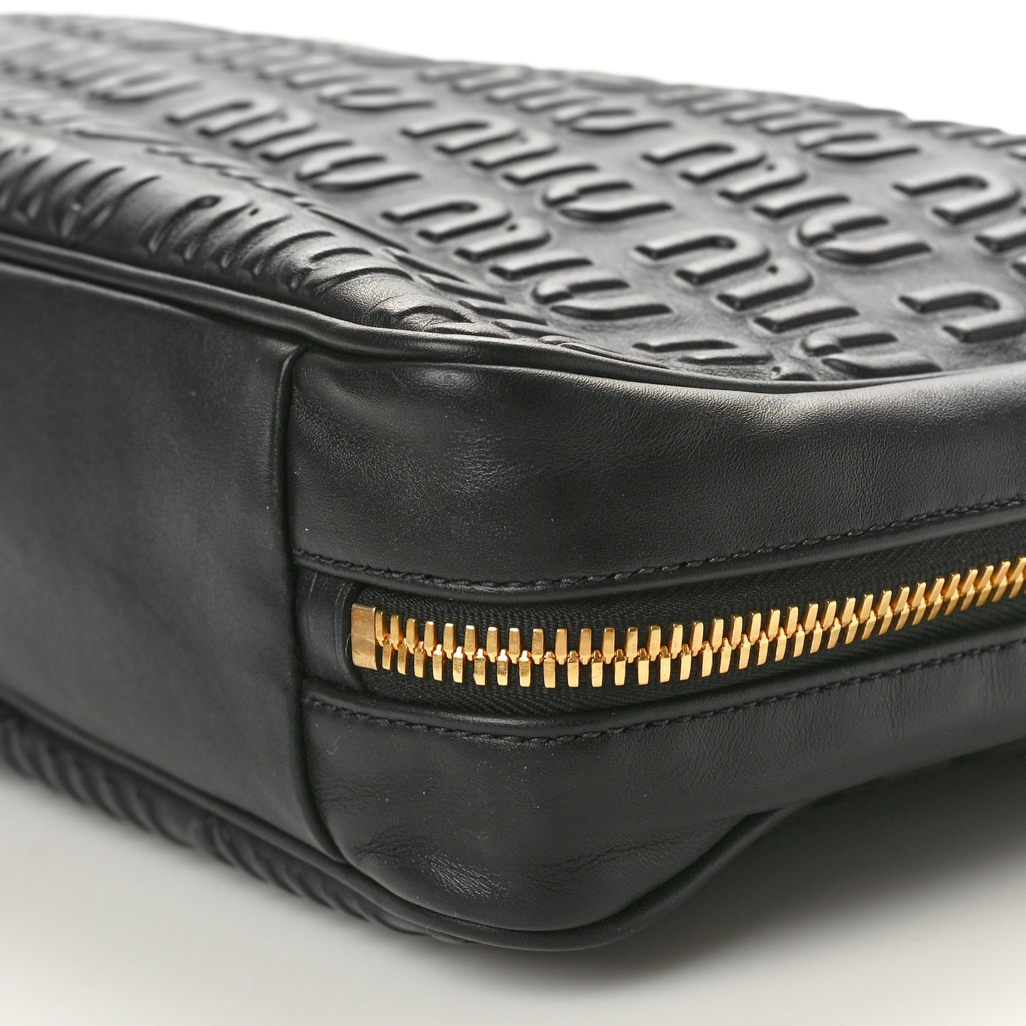 Softy Logo Embossed Chain Shoulder Bag Black