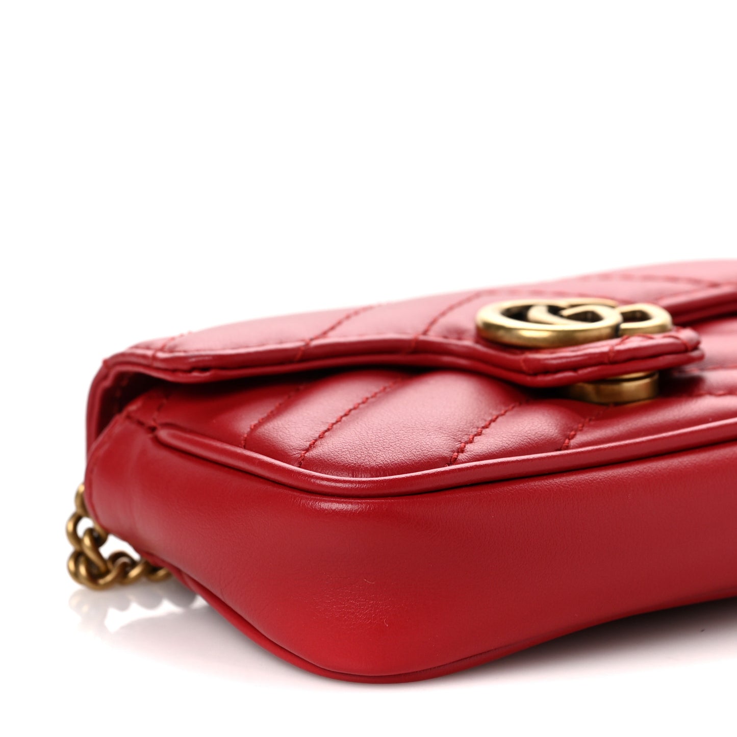 Calfskin Matelasse GG Marmont 2.0 Coin Purse On A Chain Hibiscus Red