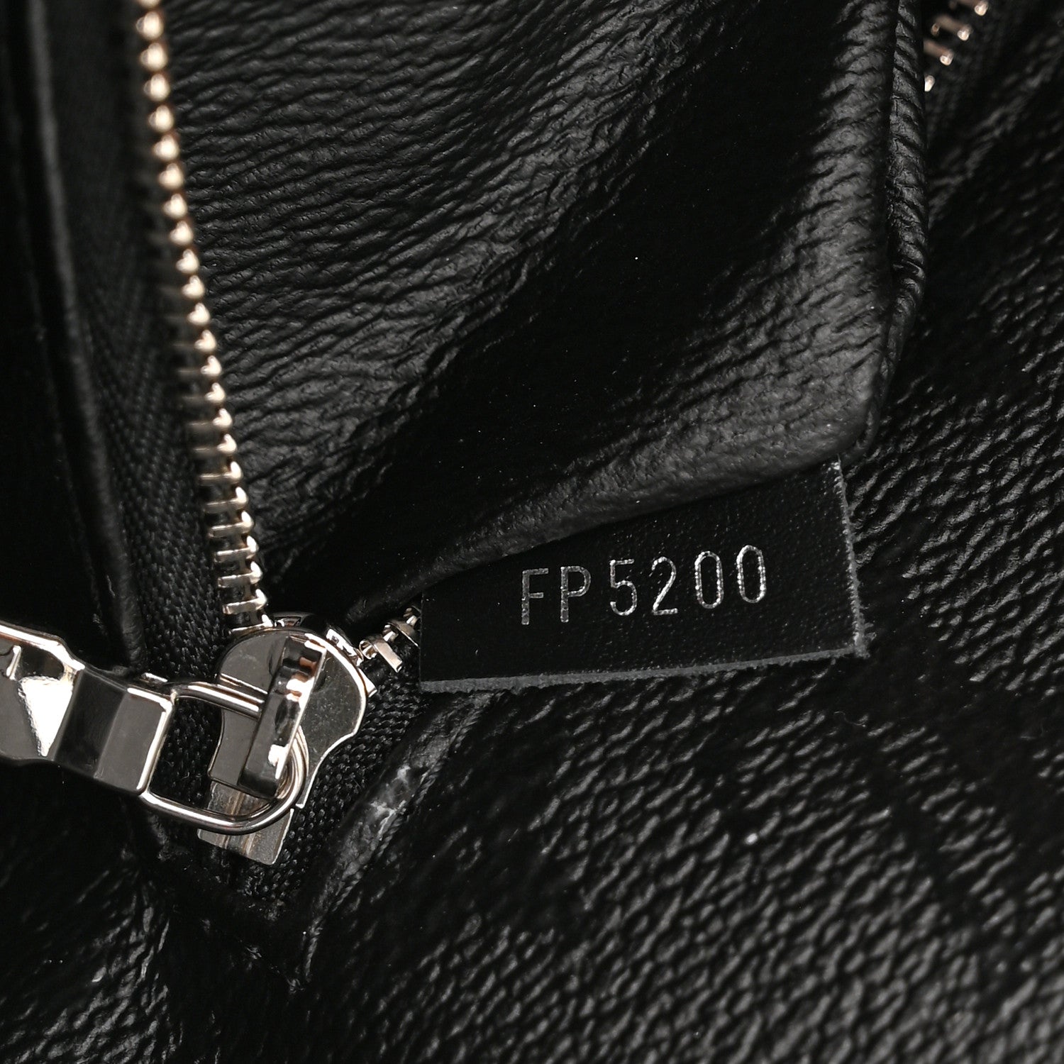 Louis Vuitton X UF Tufted Monogram Tufted Cabas White Black 7 of 10