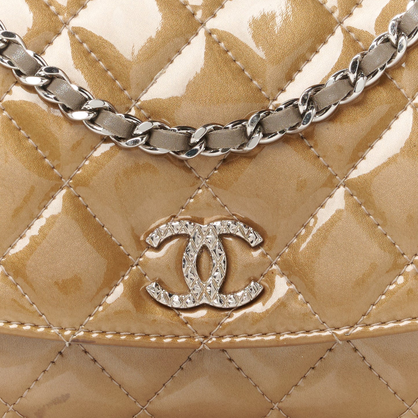 Patent Quilted Brilliant Wallet On Chain WOC Grey
