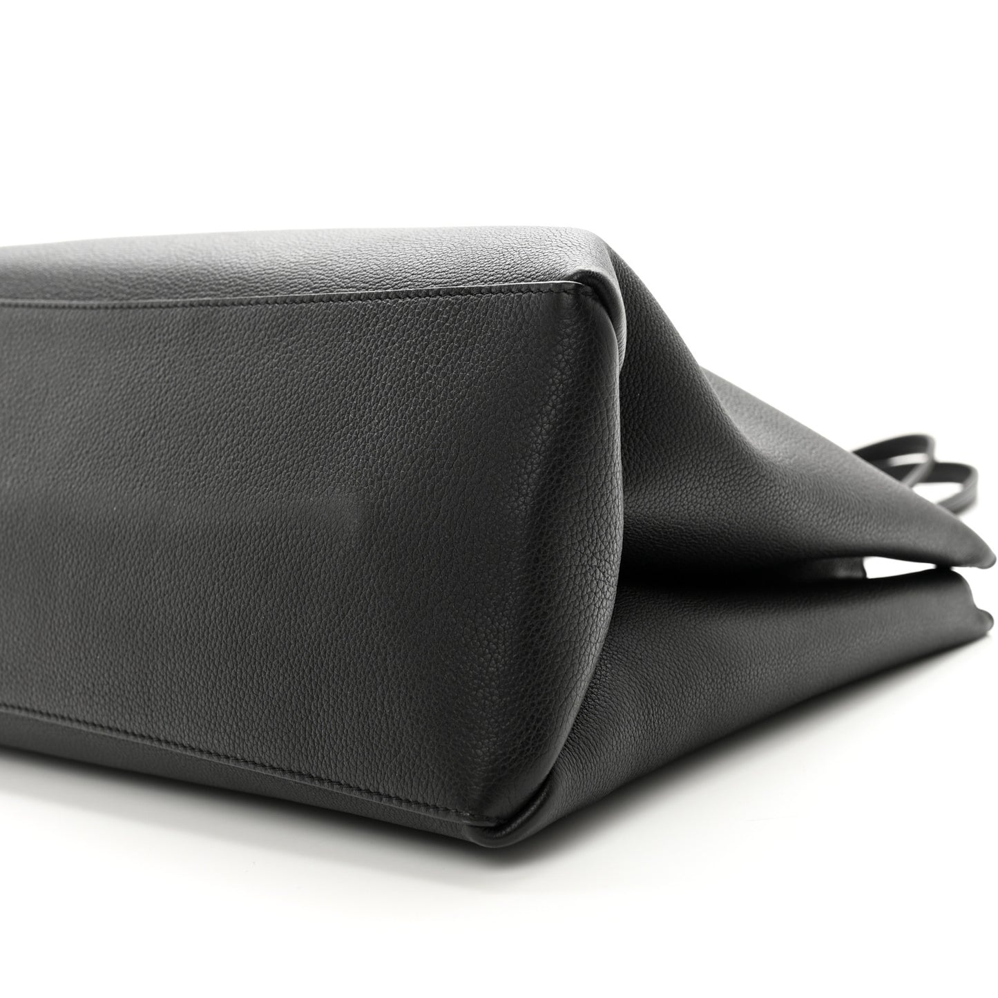 Grained Calfskin Lockme Shopper Black