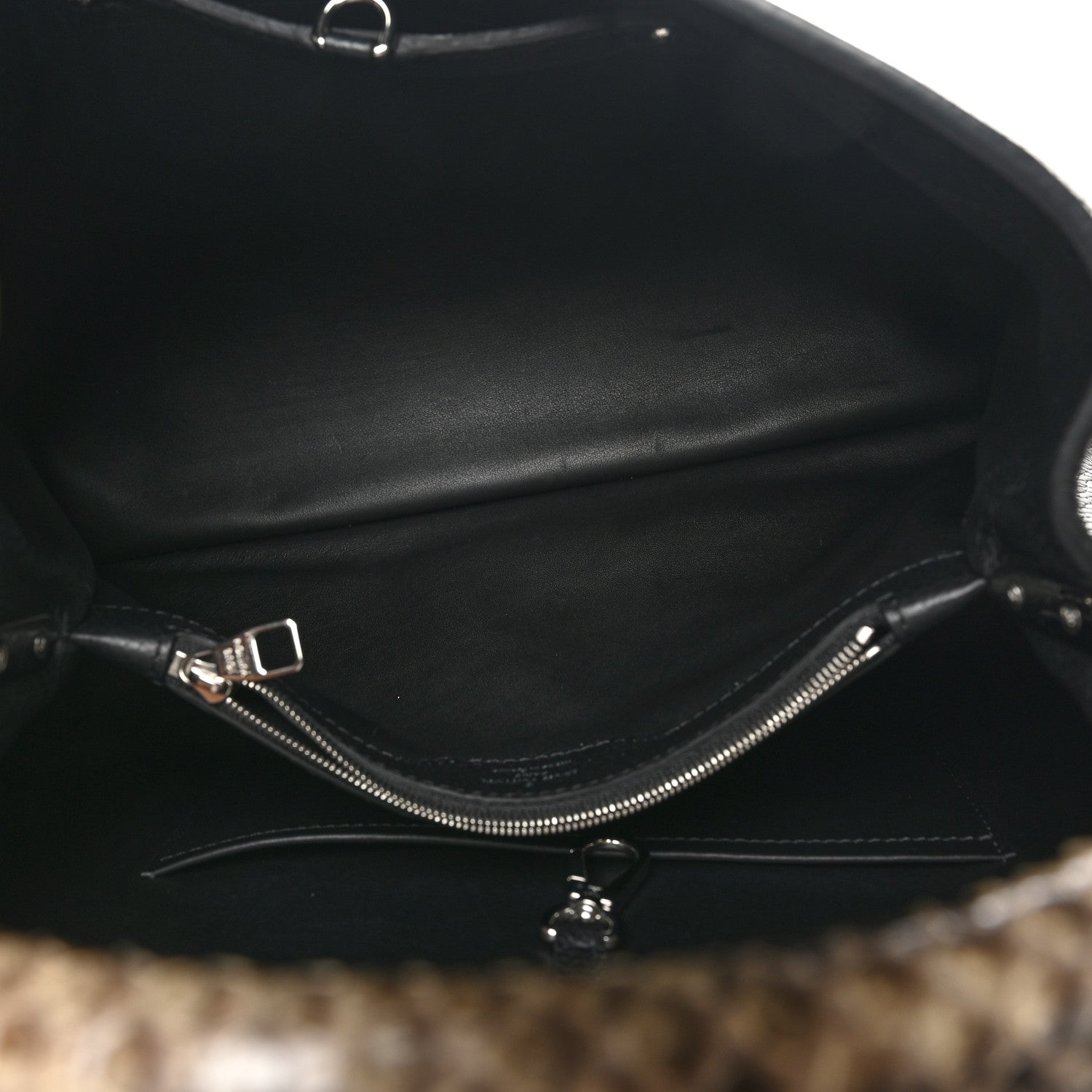 Louis Vuitton Taurillon Snakeskin Capucines MM Black 5 of 9