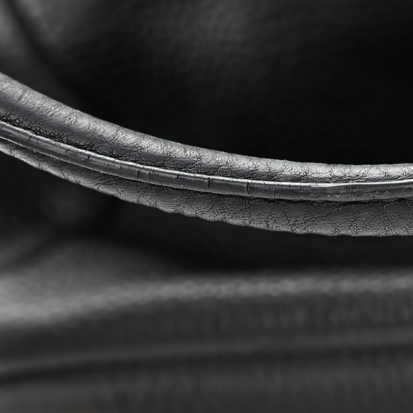 Vitello Daino Tote Black