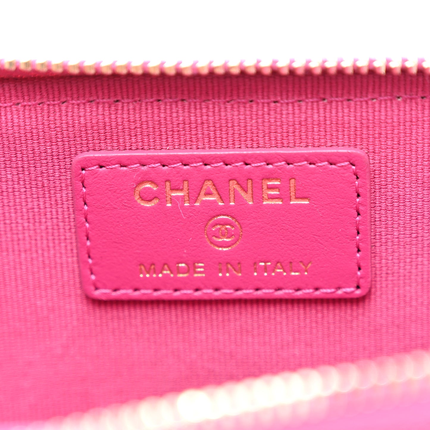 Caviar Quilted CC Zip Around Card Holder Pink