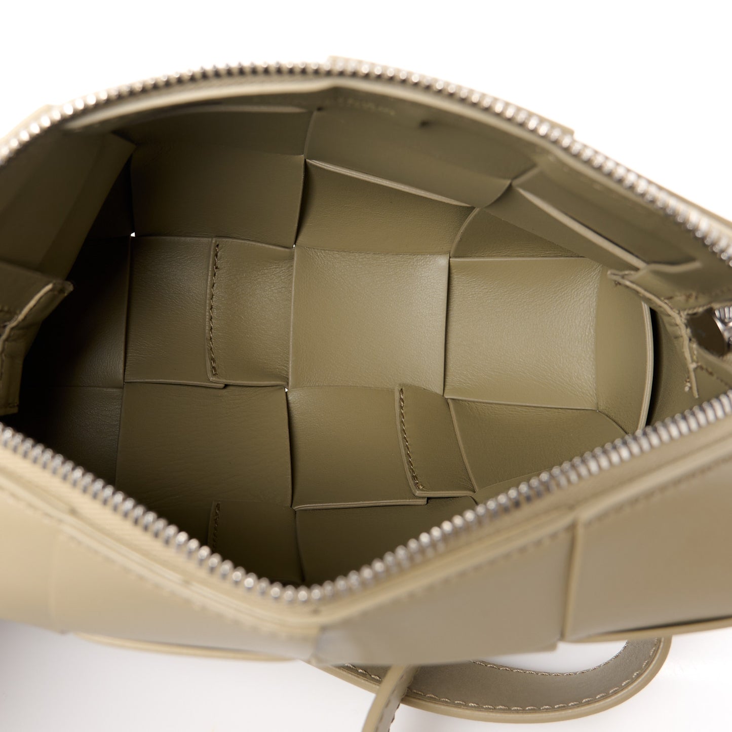 Calfskin Maxi Intrecciato Cassette Camera Bag Taupe