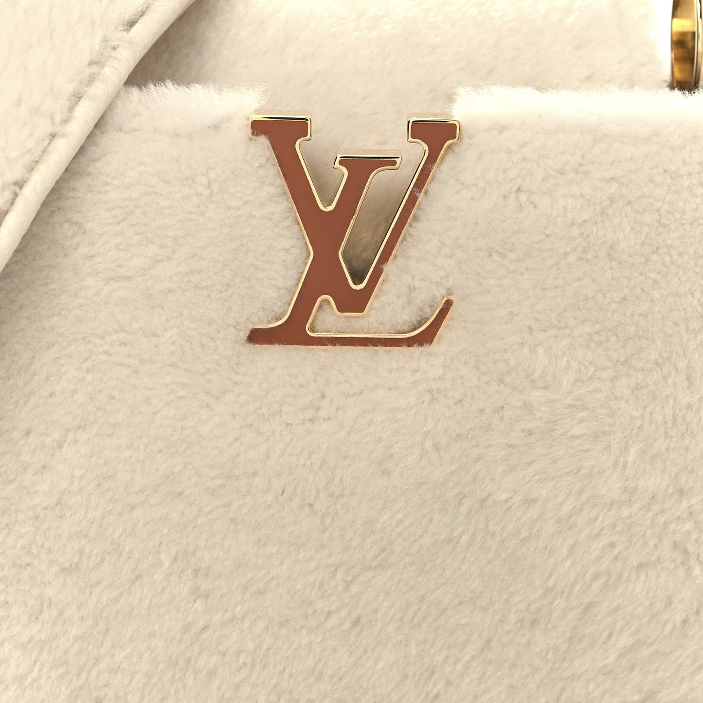 Shearling Calfskin Capucines BB White