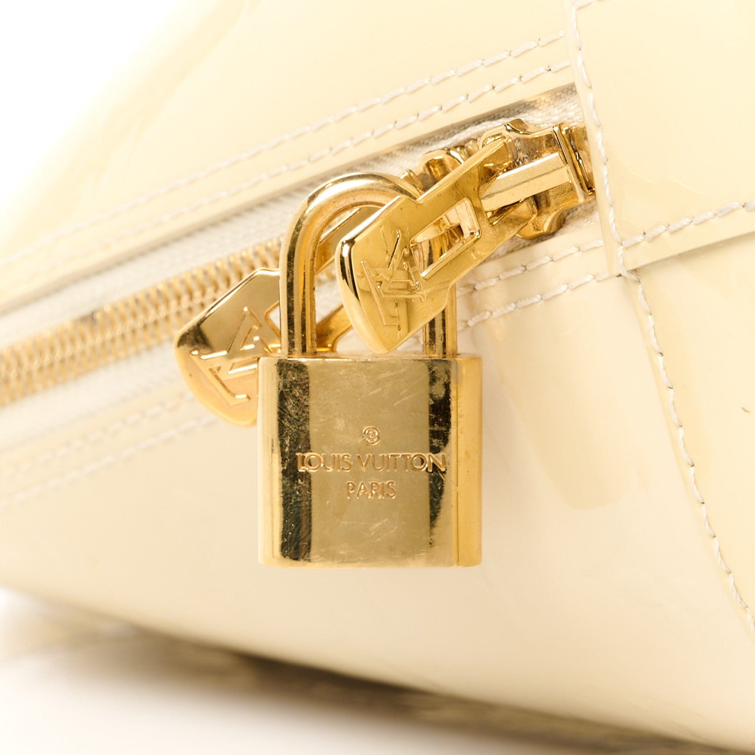 Louis Vuitton Vernis Alma PM Blanc Corail 9 of 13