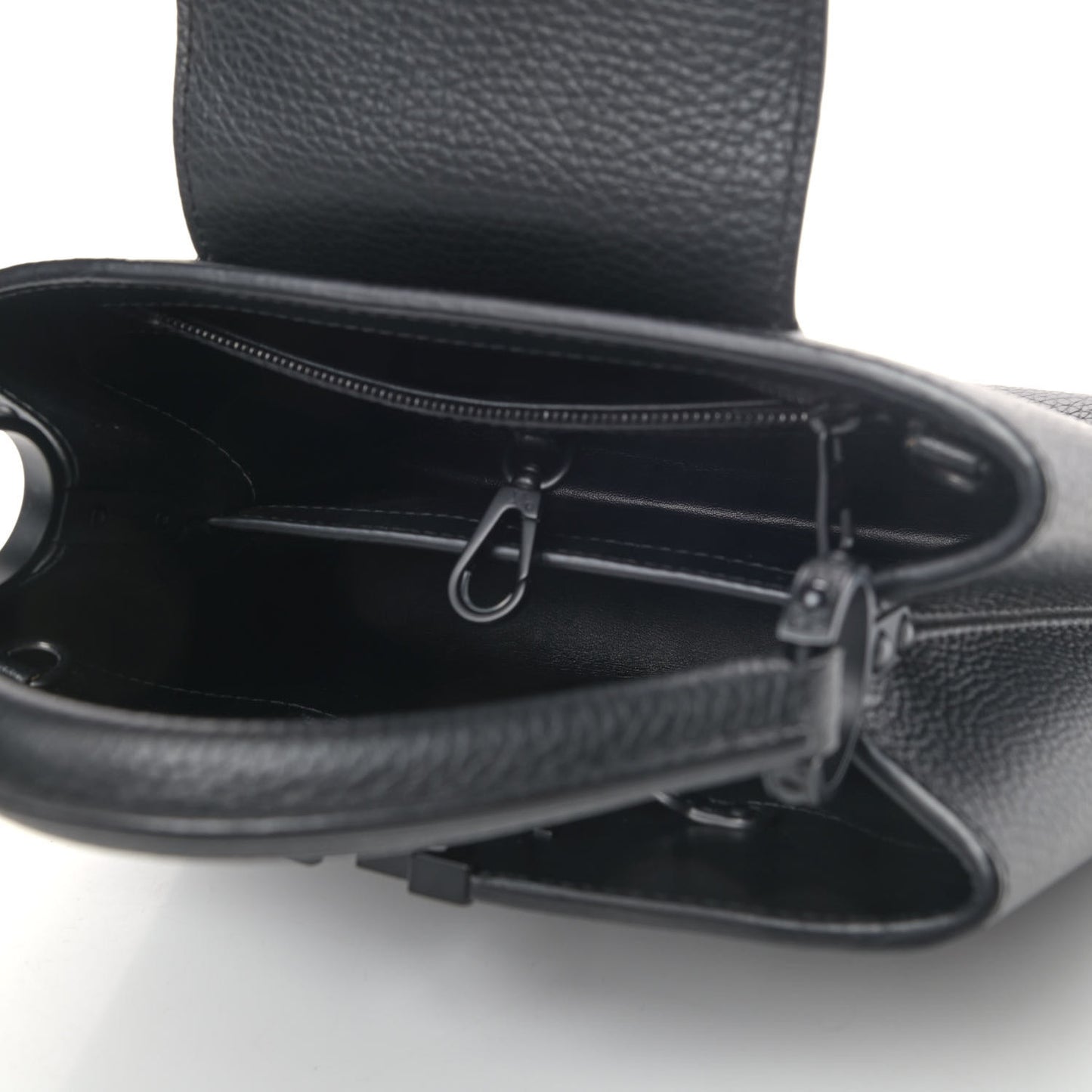 Taurillon Capucines BB Matte Black