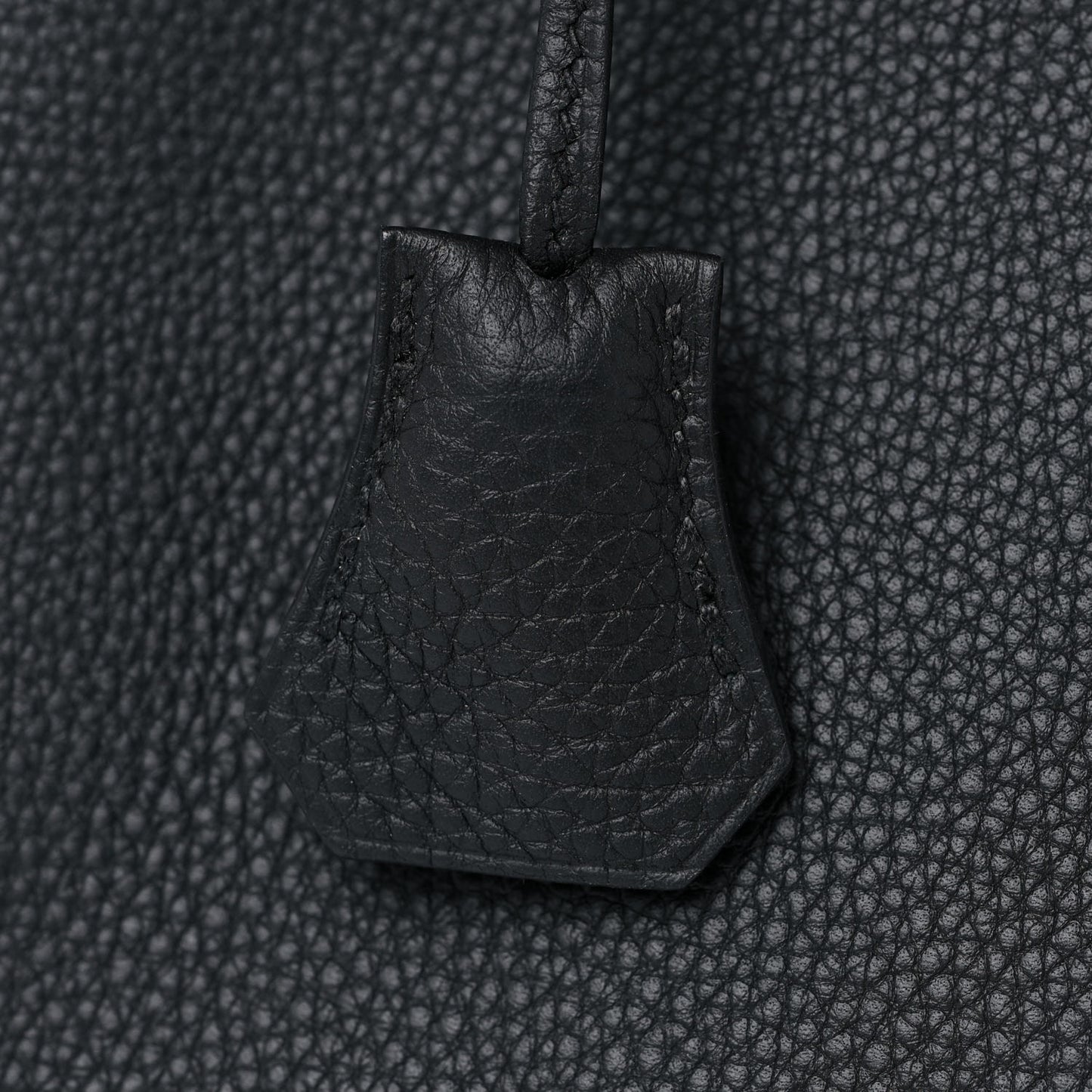 Togo Kelly Retourne 28 Black