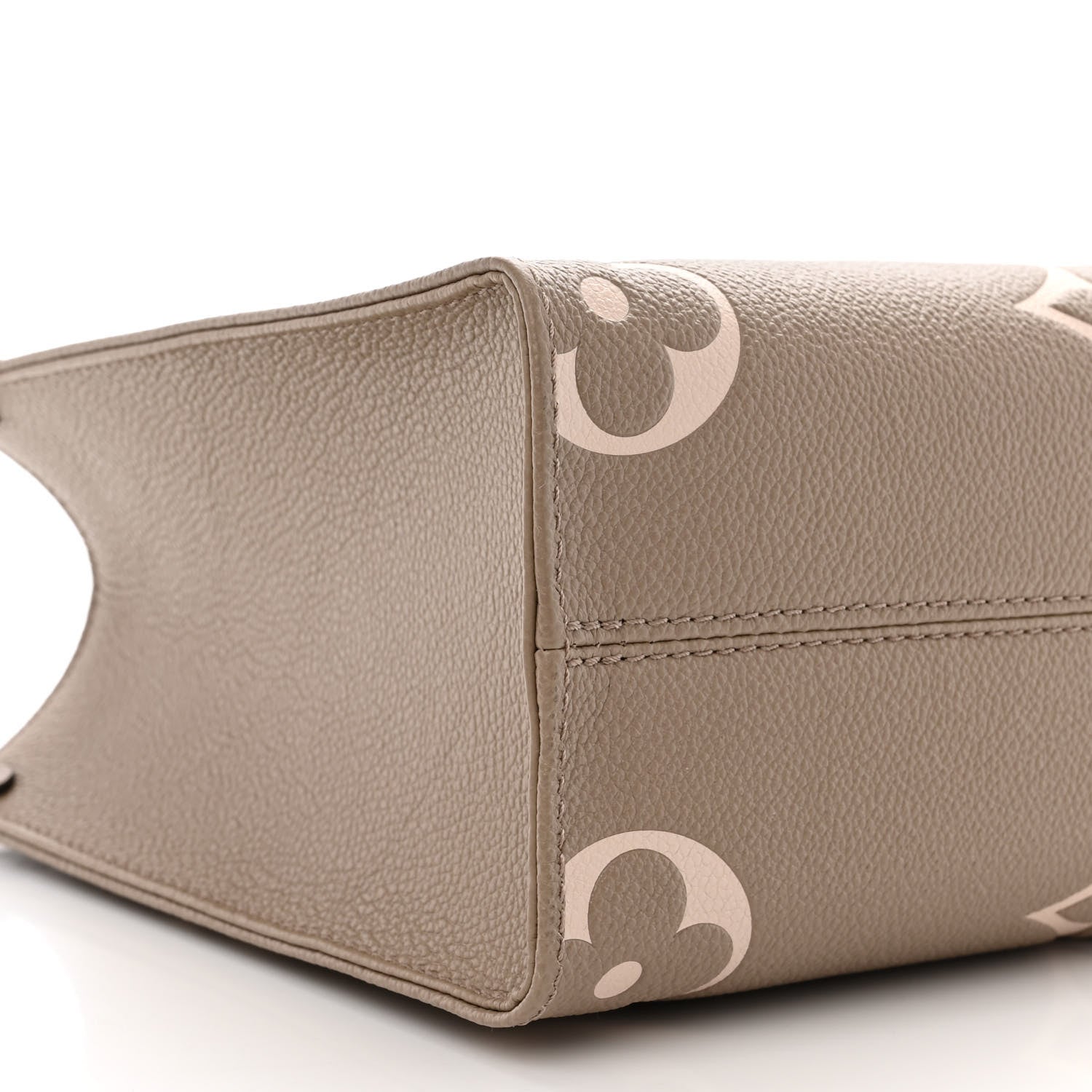 Louis Vuitton Empreinte Monogram Giant Onthego PM Tourterelle Creme 8 of 9