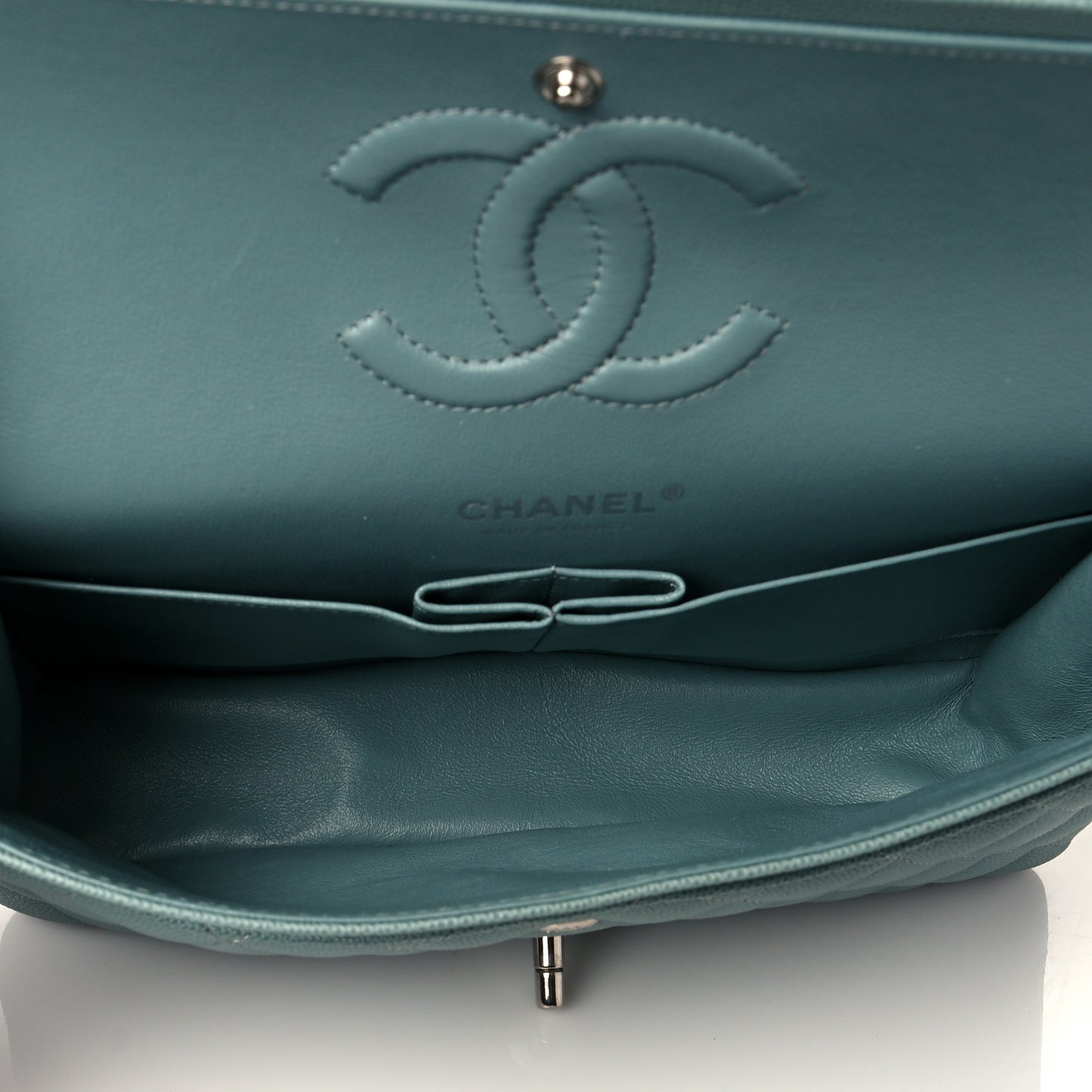 Caviar Quilted Medium Double Flap Green