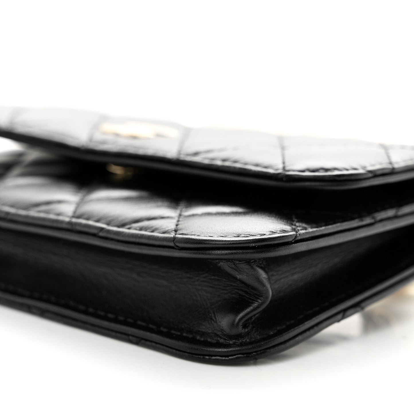 Calfskin Quilted Maxi Pearls Clutch With Chain Black
