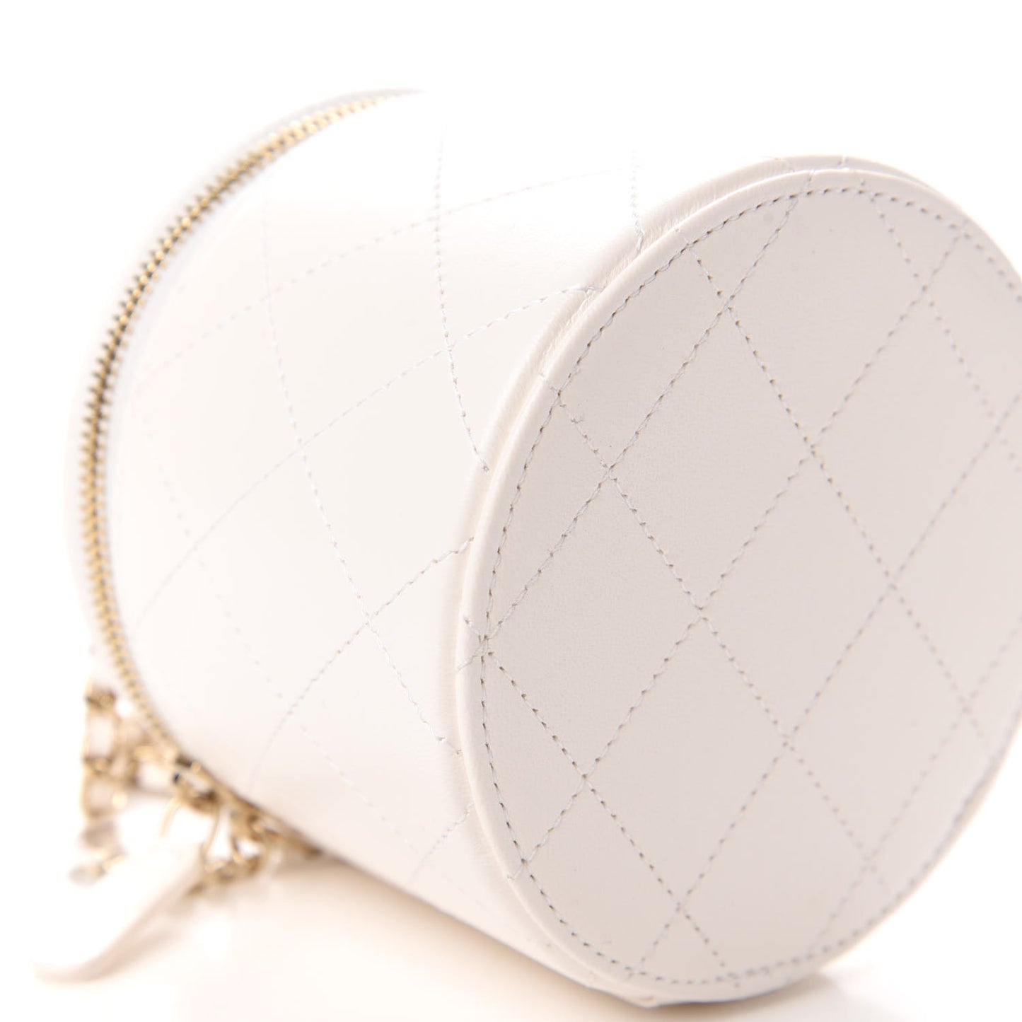 Lambskin Quilted Round Small Vanity Case With Chain White Black
