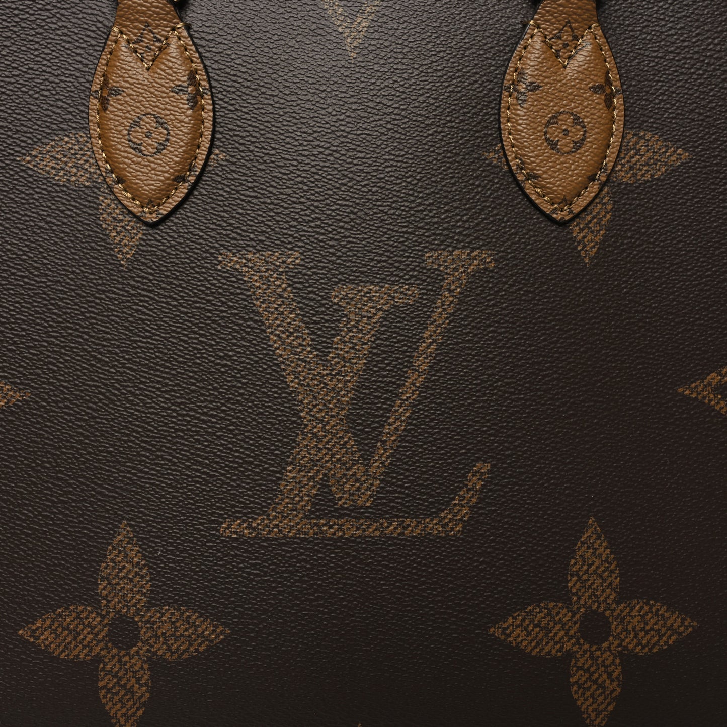 Reverse Monogram Giant Onthego MM