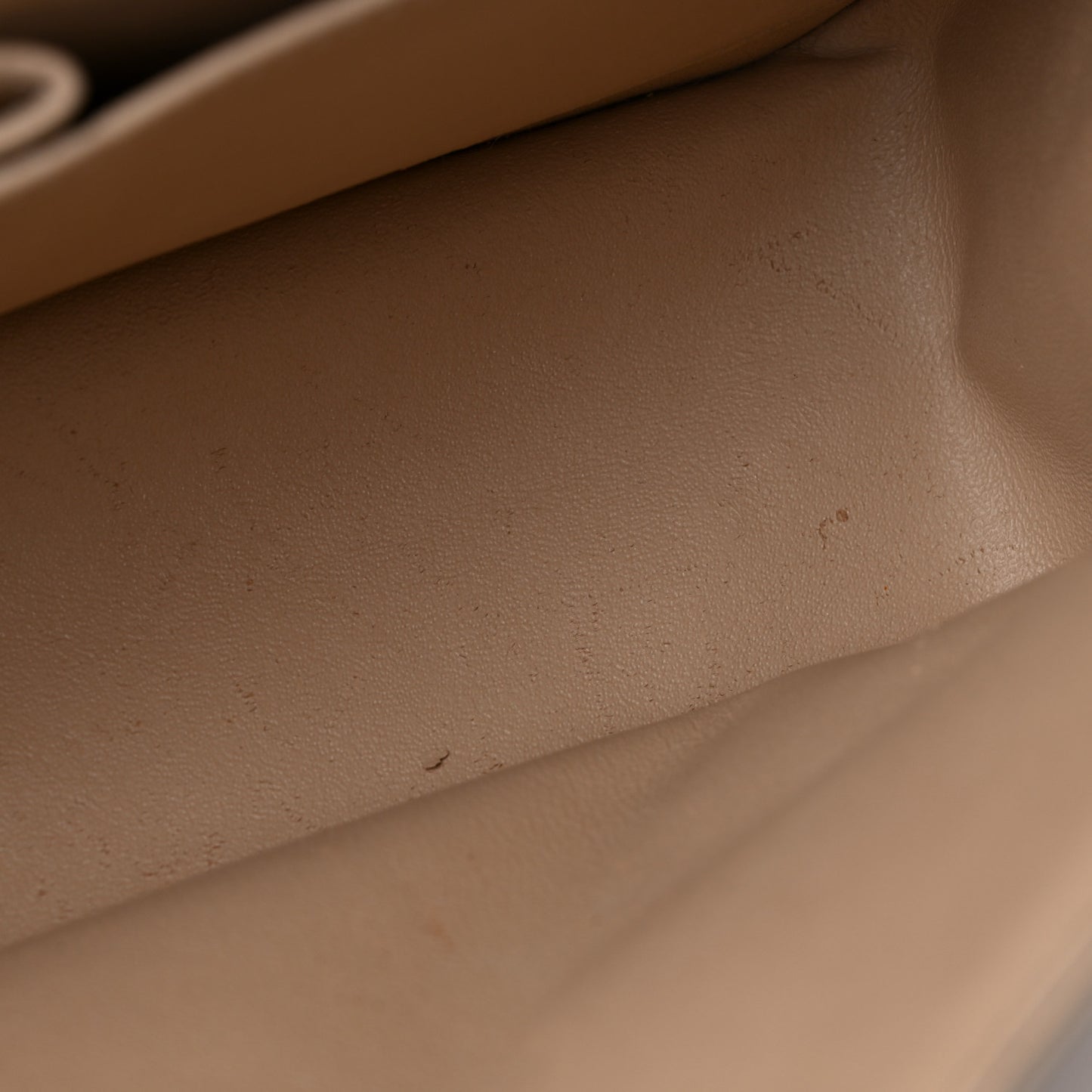 Distressed Patent Quilted 2.55 Reissue 226 Flap Beige