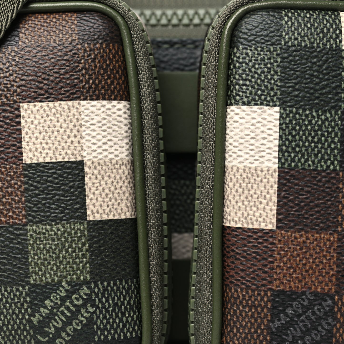 Damoflage LV Trail Wearable Wallet Green