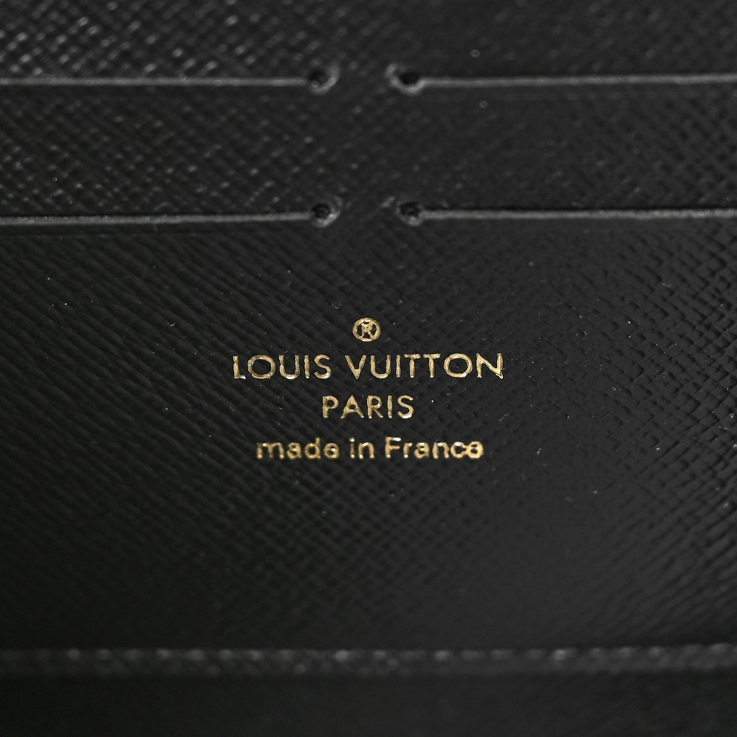 Epi Love Lock Twist Chain Wallet Black