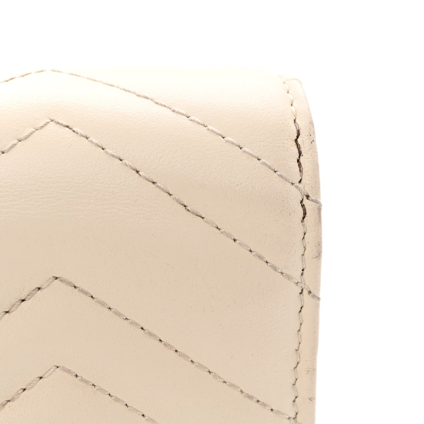 Calfskin Matelasse GG Marmont Chain Wallet Mystic White