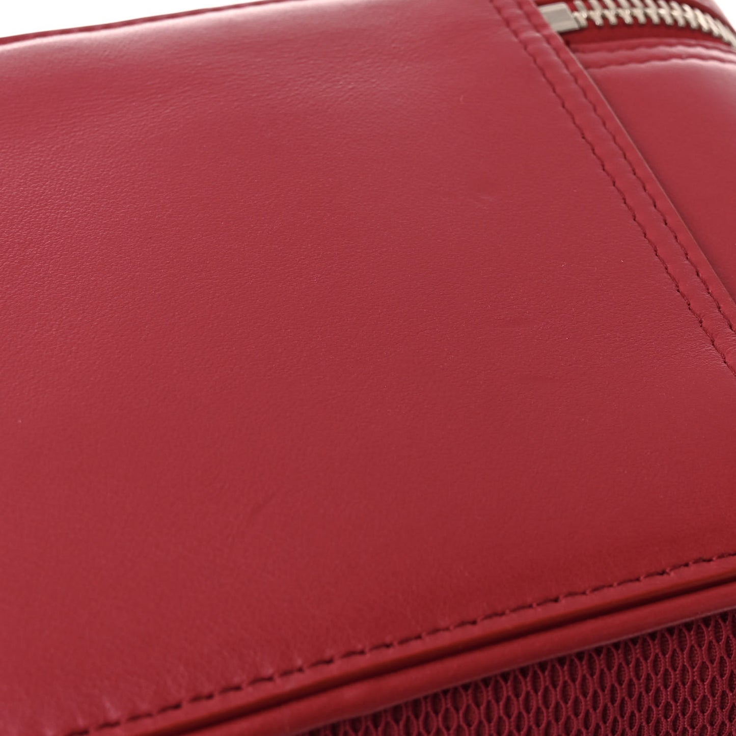 Calfskin Oblique Galaxy Perforated Marsupio World Tour Pelle Sling Red White