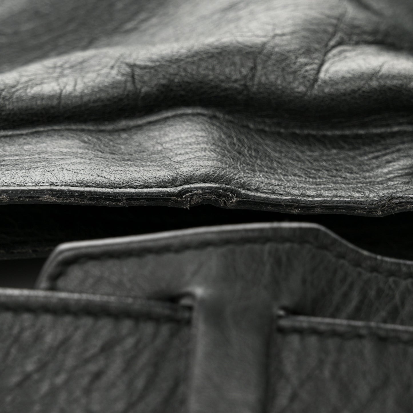 Agneau Classic Hardware City Black