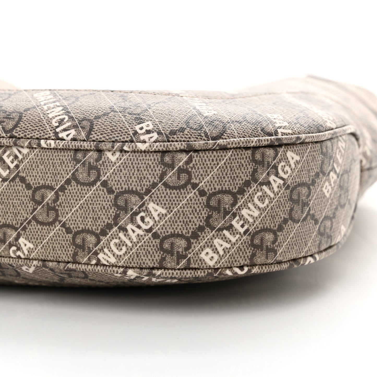 X BALENCIAGA GG Supreme Monogram Logo Print Medium Jackie 1961 Hobo Beige Ebony