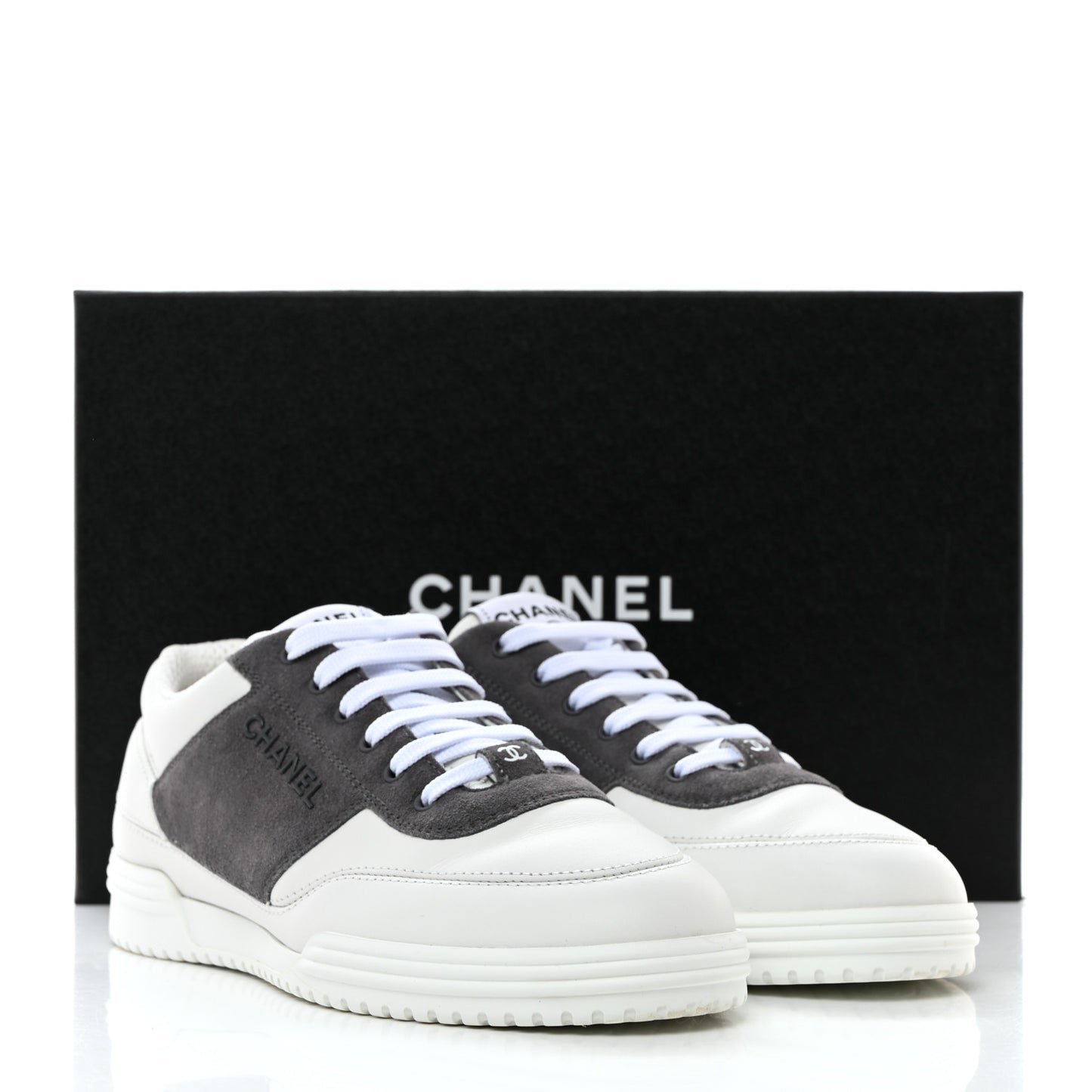 Calfskin Suede Calfskin Logo Womens Sneakers 37.5 White Gray