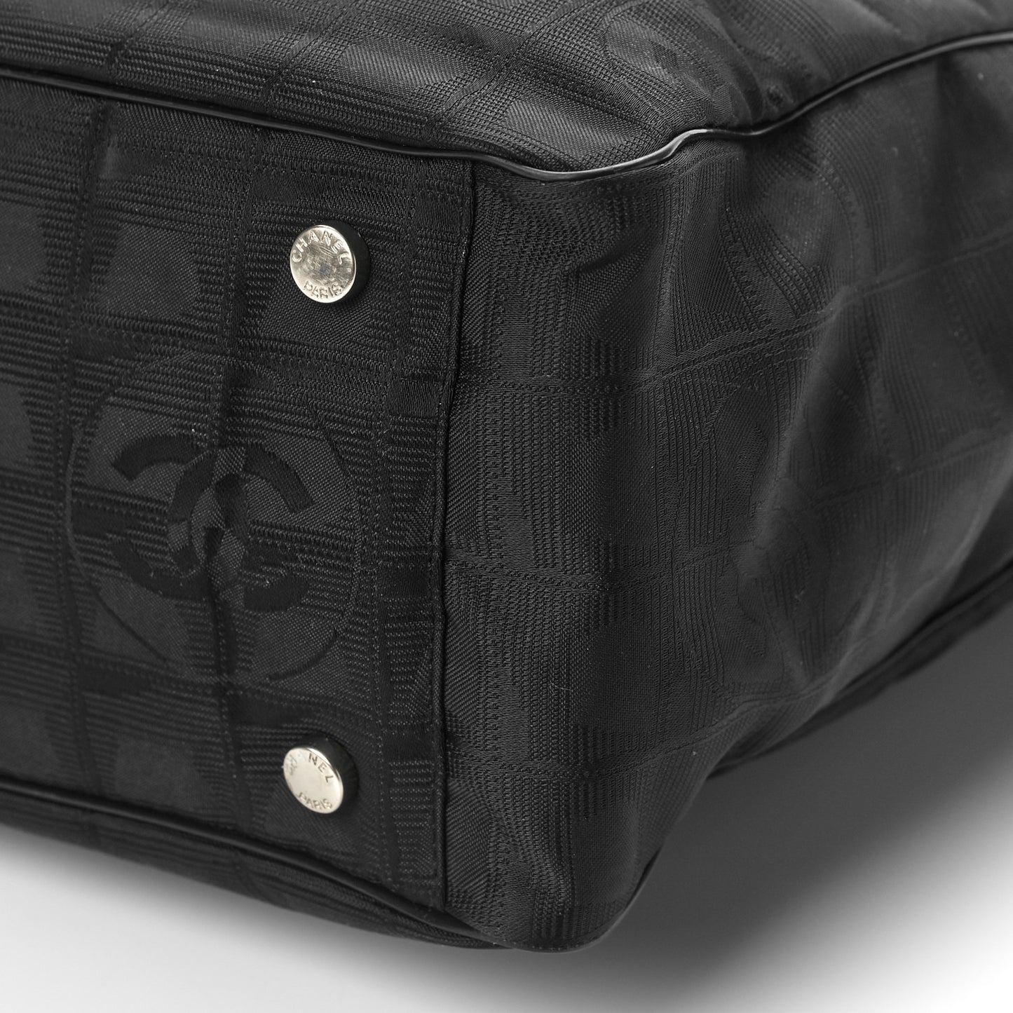 Nylon Medium Travel Tote Black