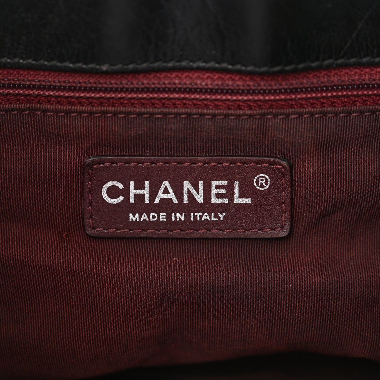 Glazed Calfskin Quilted Medium Daily Walk Flap Black