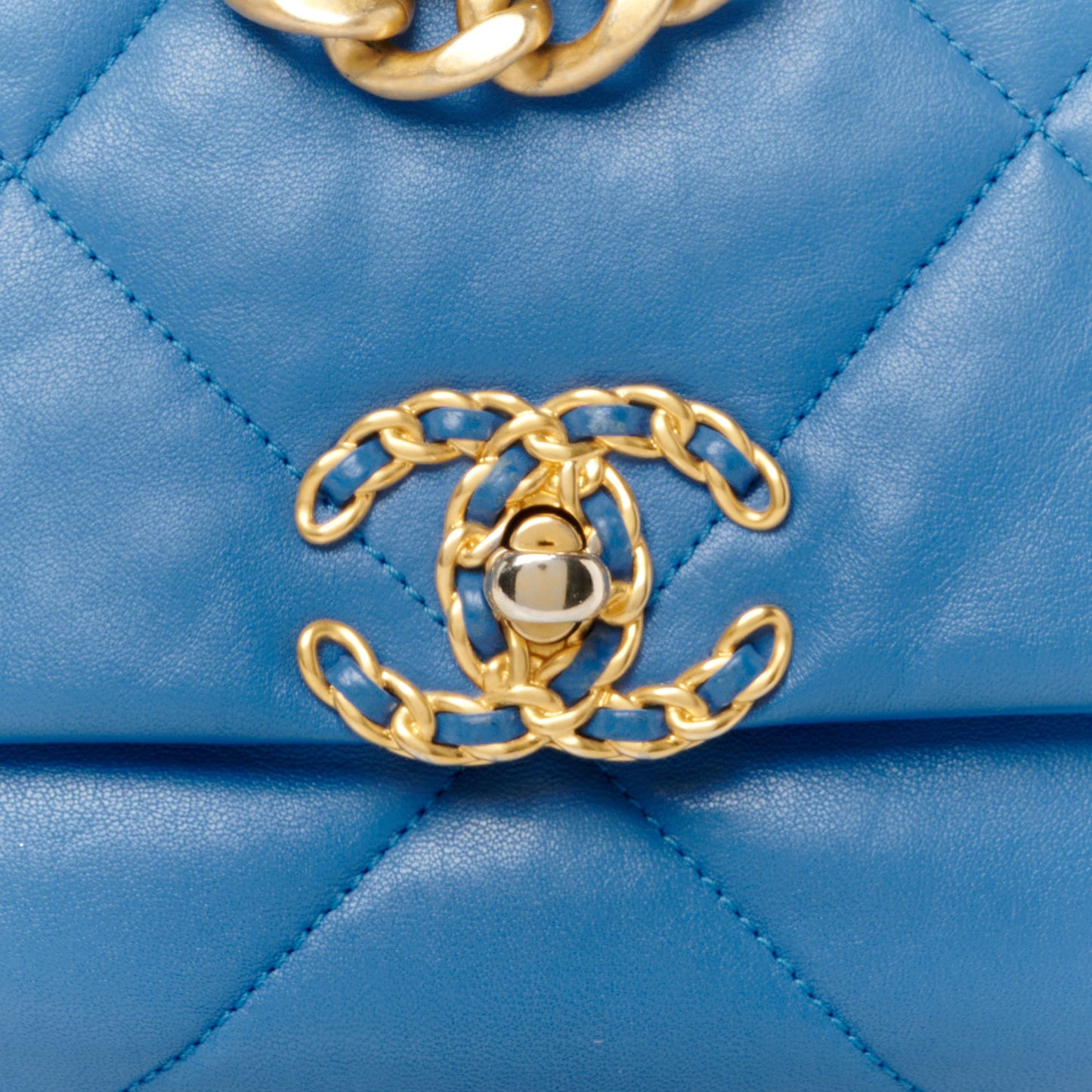 Lambskin Quilted Medium Chanel 19 Flap Blue