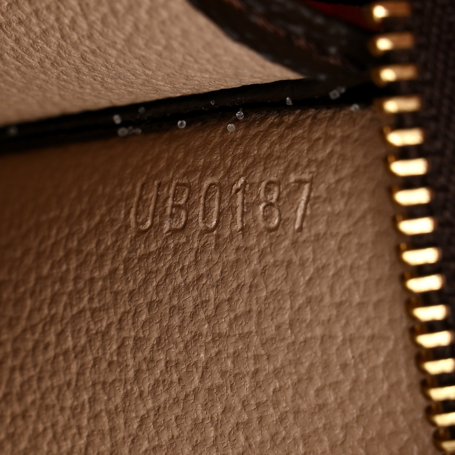 Louis Vuitton Monogram Toiletry Pouch 15 7 of 7