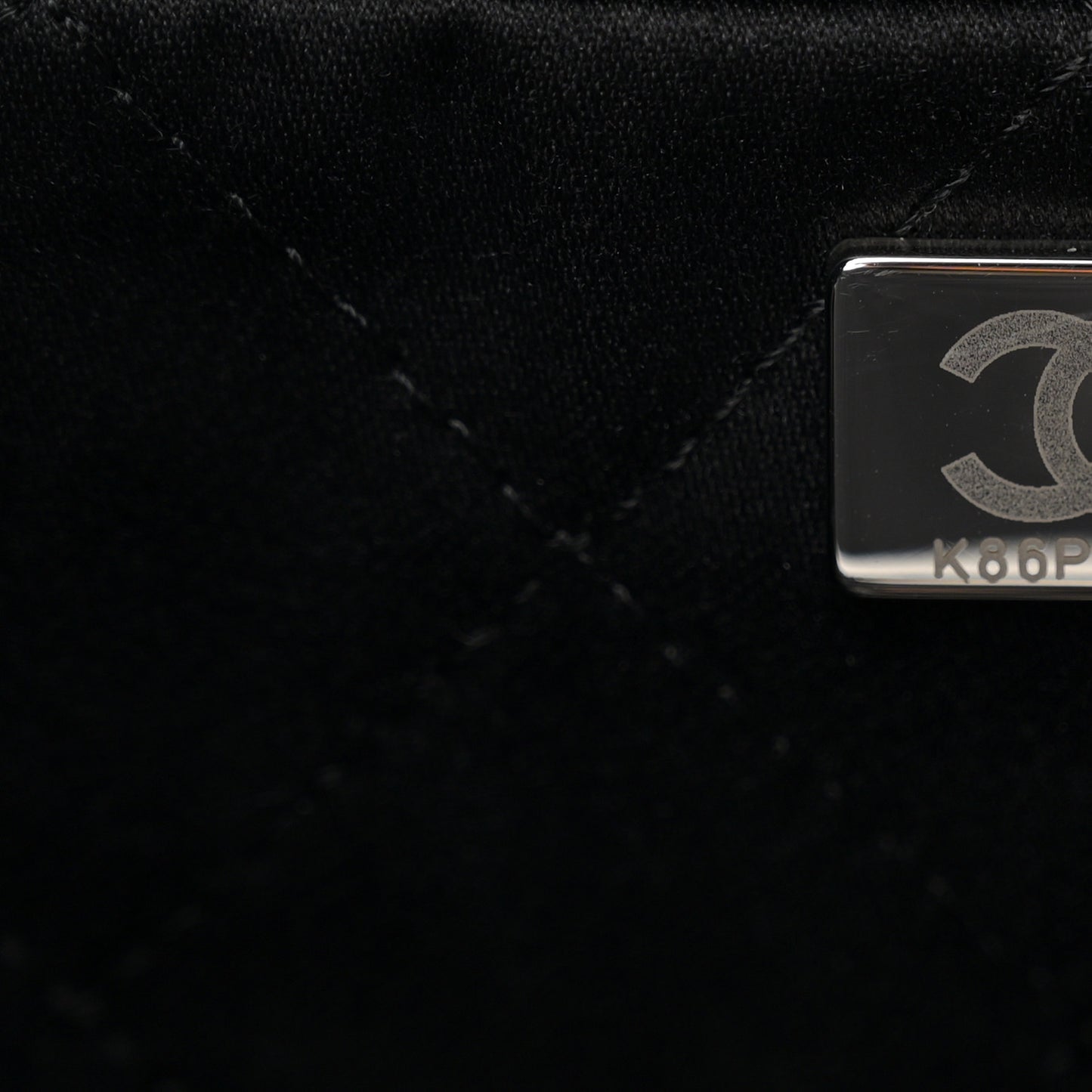 Shiny Calfskin Quilted Chanel 22 Black