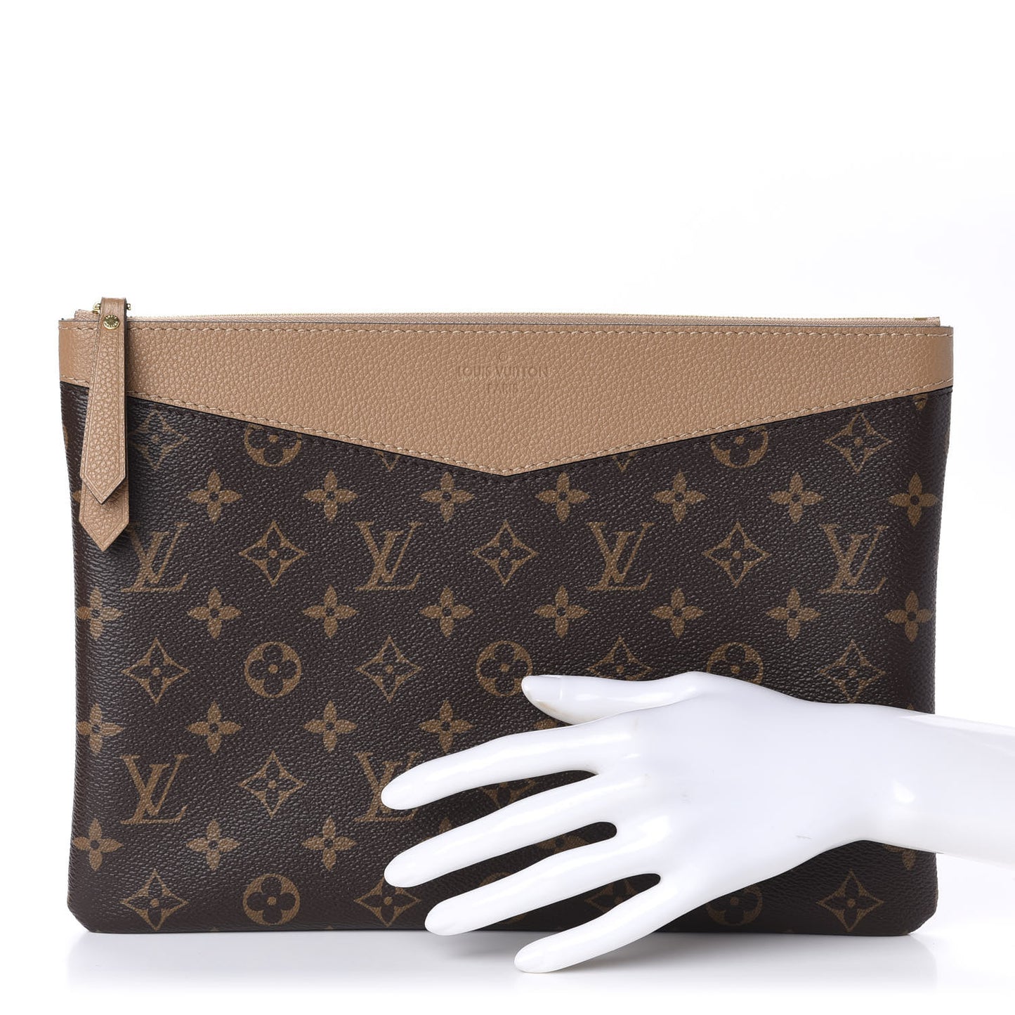 Monogram Daily Pouch Sesame