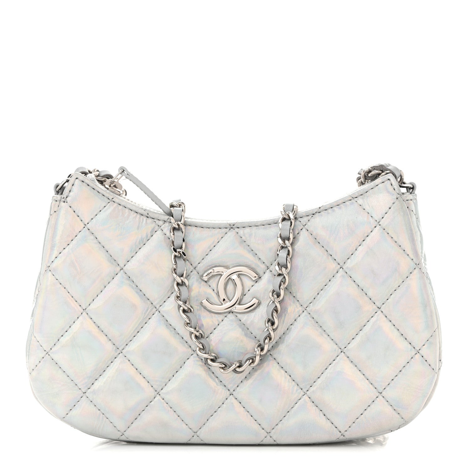 CHANEL MAKEUP シルバー　キルティング　バッグ　ノベルティ Chanel Iridescent Mirror Goatskin Quilted Clutch With Chain Silver